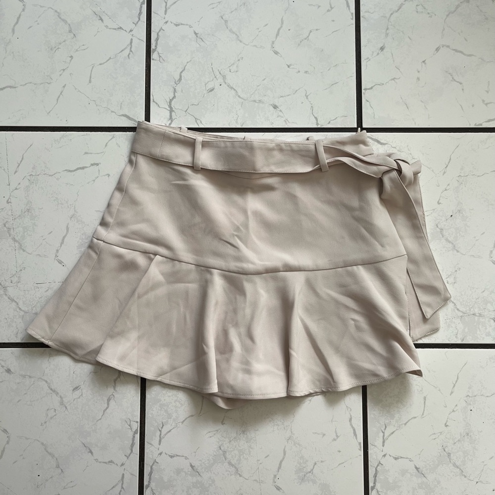 Zara NWT ruffled belted skort